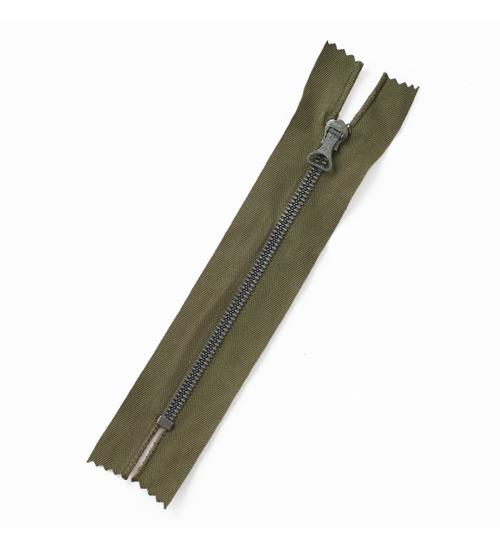 Crown 2nd Model Non-Separating Zipper, #5, Spring-Locking Slider, Olive Khaki Tape, 16cm, NOS