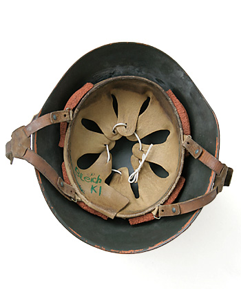 東ドイツ NVA(人民軍) パレード用プラスチックヘルメット/初期型