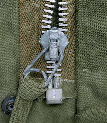 US(米軍) M-1951 フィールド・ジャケット/CONMAR社アルミZIP/フル・パッチ/1953年/サイズ：S-R/実物・良の上